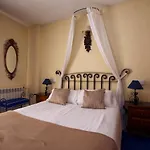 Arco San Vicente Hotel Ávila