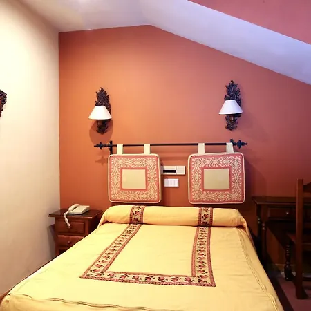 Arco San Vicente Avila