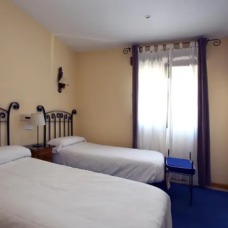 Arco San Vicente 2* Avila