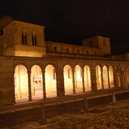 Szálloda Arco San Vicente 2*