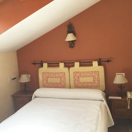 Arco San Vicente 2* Avila