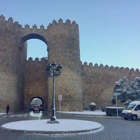 Arco San Vicente Otel