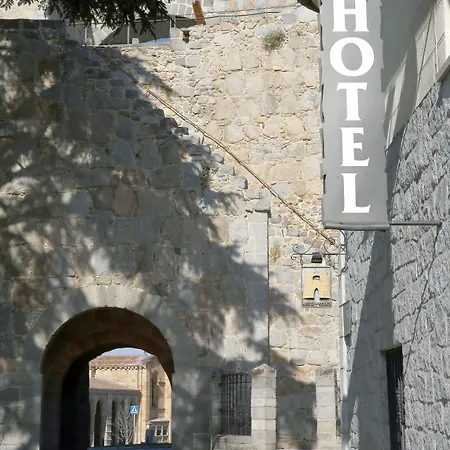 Hotel Arco San Vicente 2*