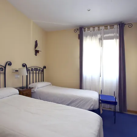 Arco San Vicente Hotel 2*