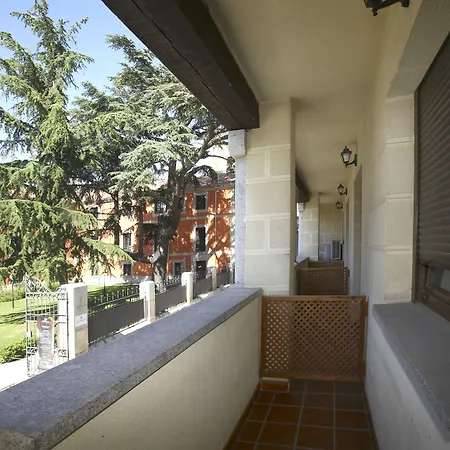 Arco San Vicente Hotel 2*