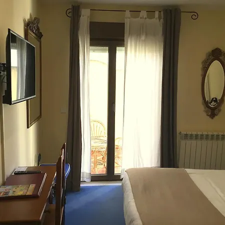 Szálloda Arco San Vicente 2*