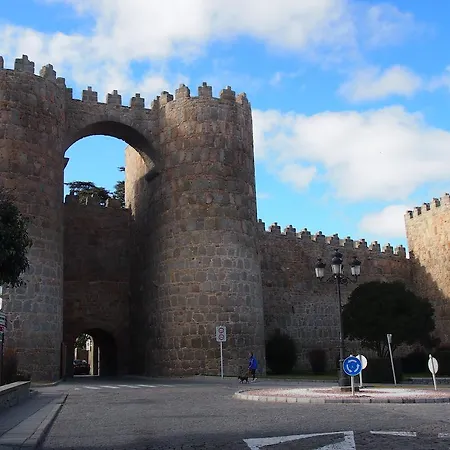 Arco San Vicente Avila