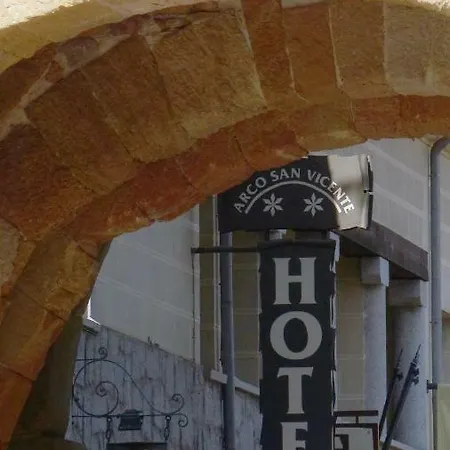 Arco San Vicente Szálloda