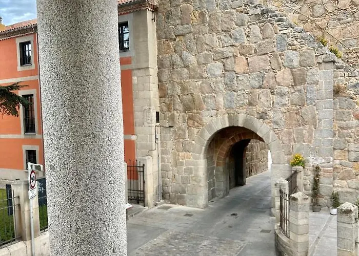 Hotel Arco San Vicente 2*