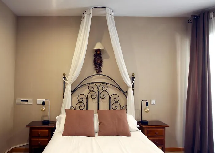 Arco San Vicente 2* Ávila