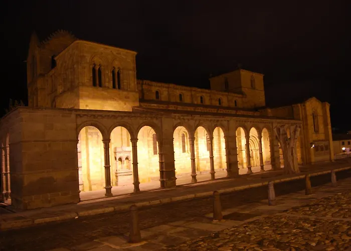 Hotel Arco San Vicente 2*