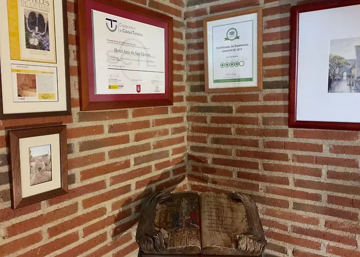 Arco San Vicente 2* Ávila