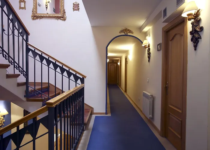 Arco San Vicente Hotel