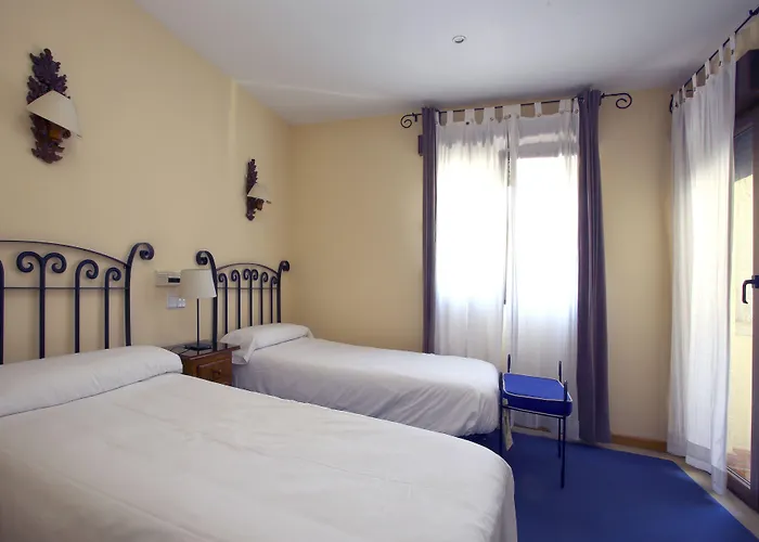 Arco San Vicente Hotel 2*