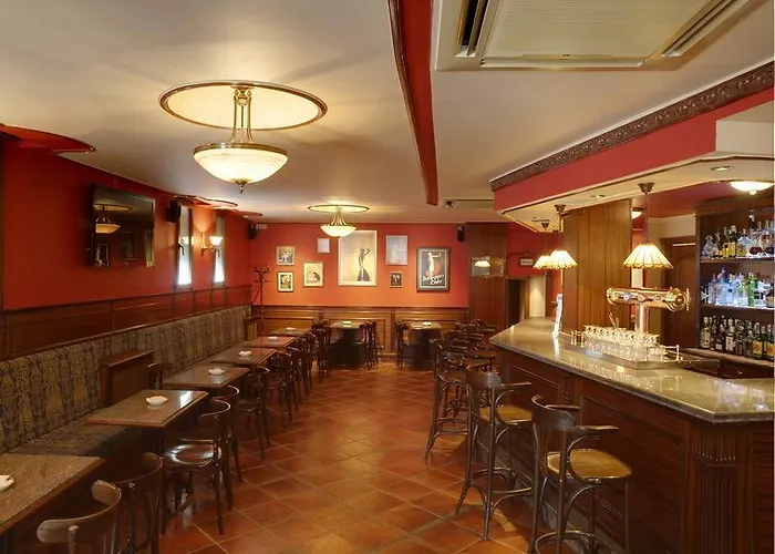 Arco San Vicente Hotel 2*