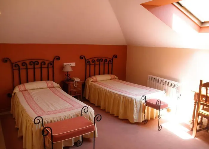 Arco San Vicente Hotel Ávila